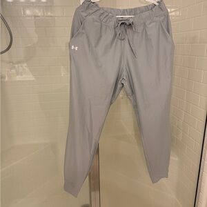 Under Armour Gray Joggers with Elastic Waistband and Relaxed Fit